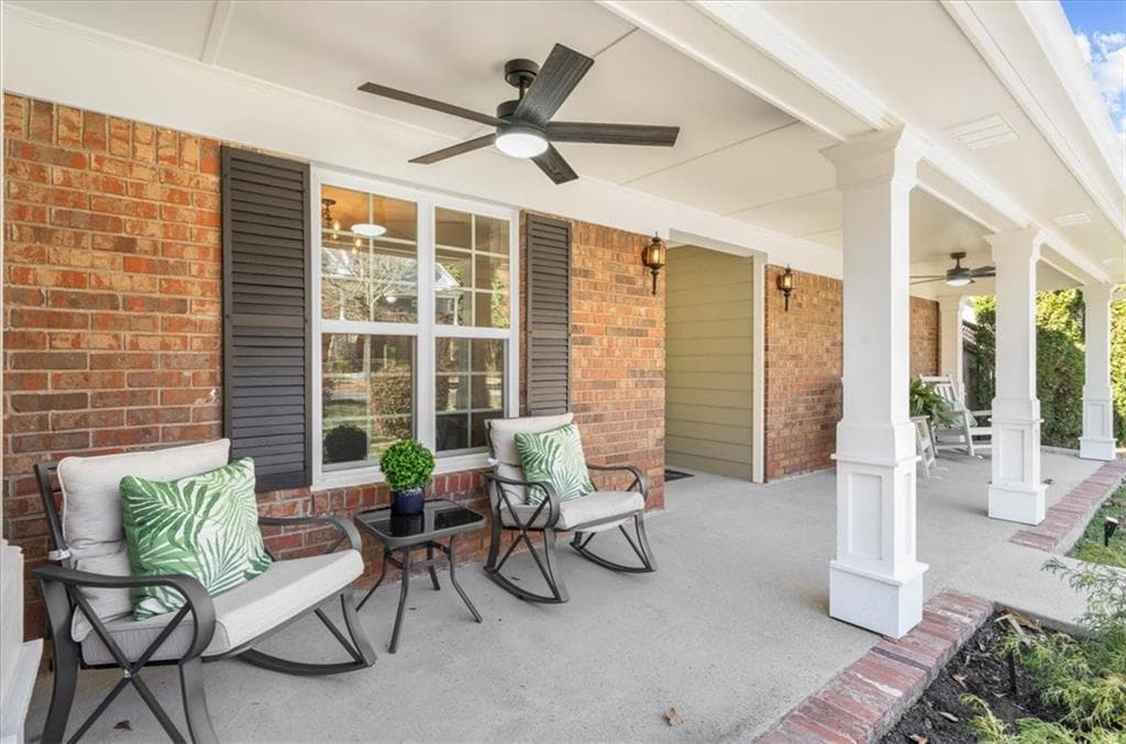 4 bedroom, 3 bathroom, 3,200 sq ft single family residence for sale at 250 W Peachtree Street, Norcross, GA 30071 — photo 5