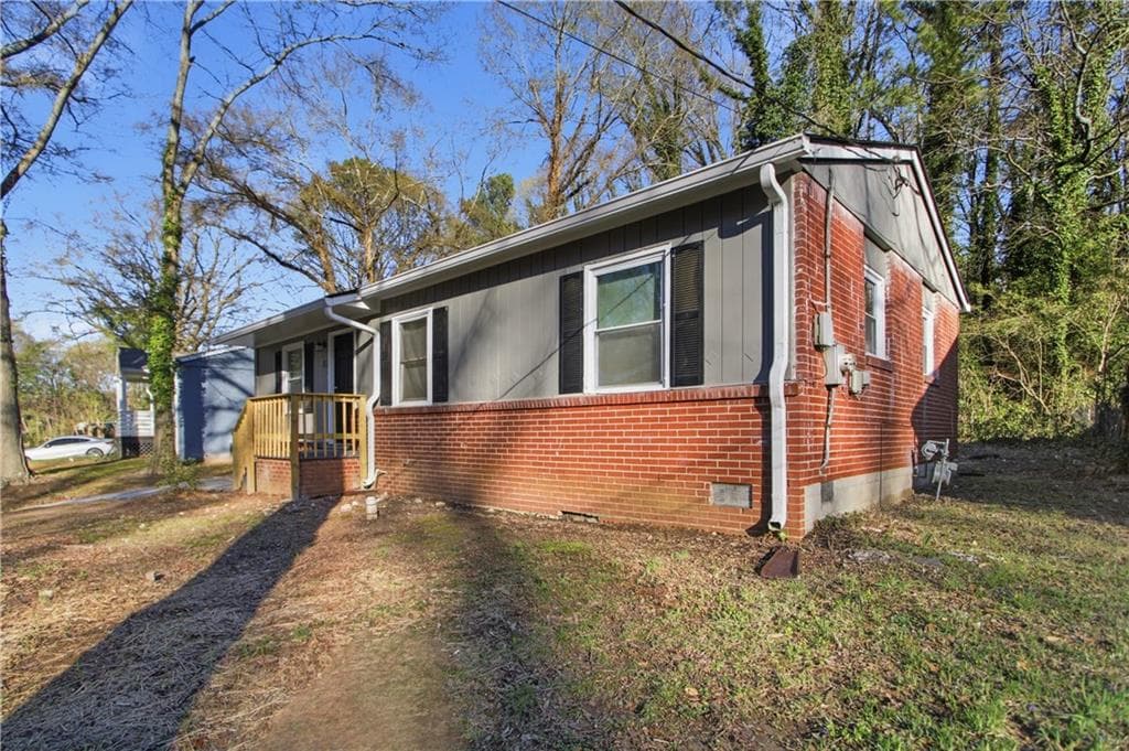 3 bedroom, 1 bathroom, 1,050 sq ft single family residence for sale at 333 Argus Circle, Atlanta, GA 30331 — photo 2