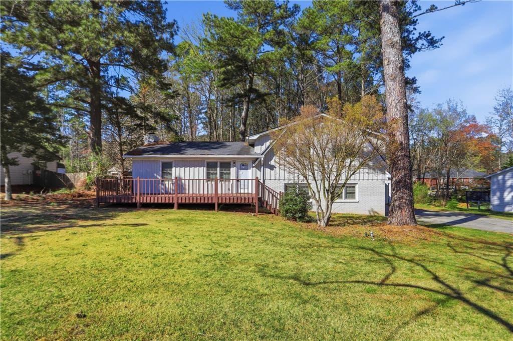 3 bedroom, 2 bathroom, 2,000 sq ft single family residence for sale at 4716 Cheri Lynn Road, Acworth, GA 30101