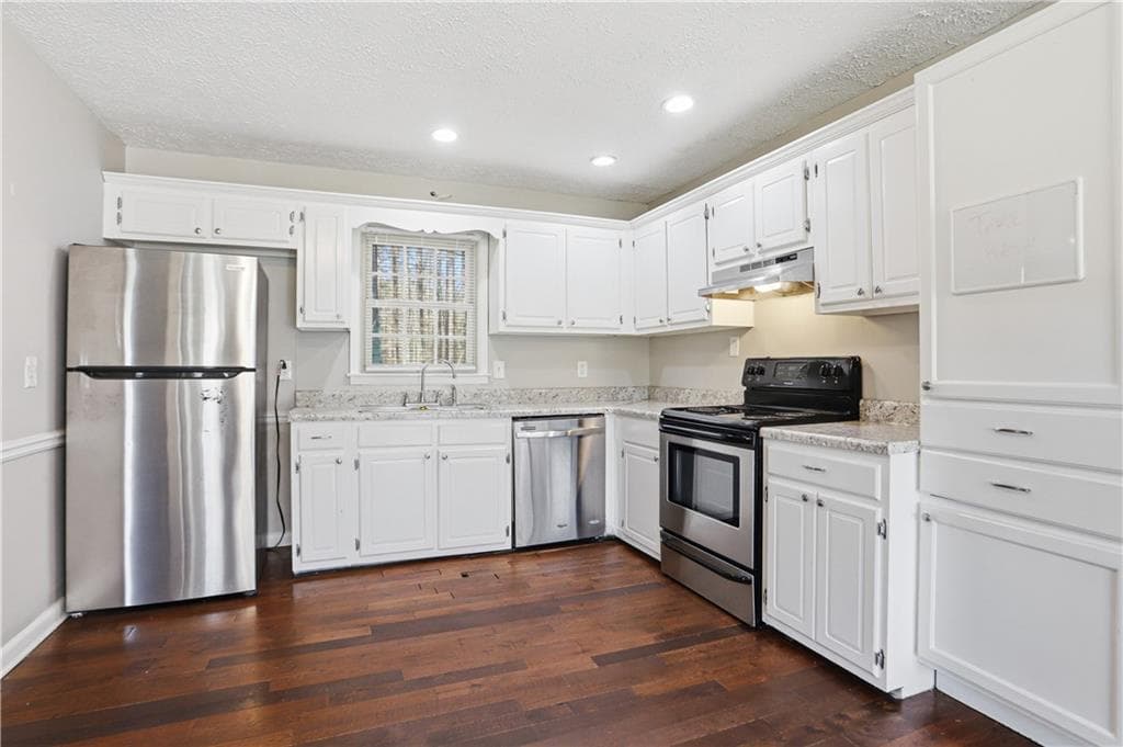 3 bedroom, 2 bathroom, 2,000 sq ft single family residence for sale at 4716 Cheri Lynn Road, Acworth, GA 30101 — photo 9