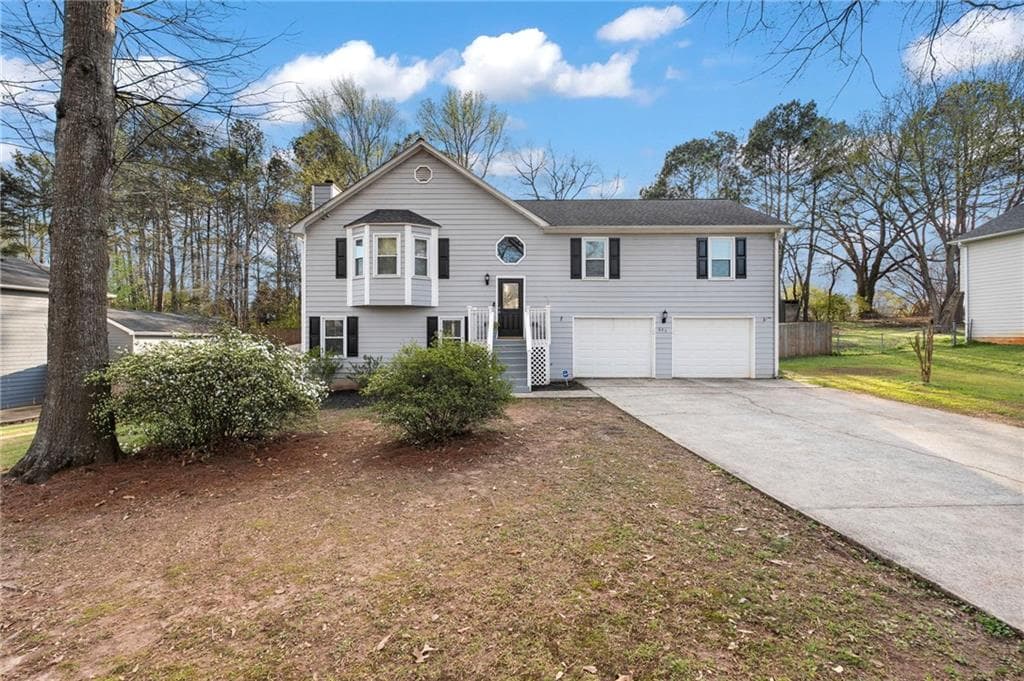 5 bedroom, 3 bathroom, 3,264 sq ft single family residence sold at 695 Hill Meadow Drive, Dacula, GA 30019