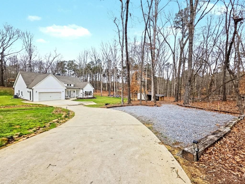 3 bedroom, 2 bathroom, 1,893 sq ft single family residence for sale at 453 Mulberry Rock Road, Temple, GA 30179 — photo 2