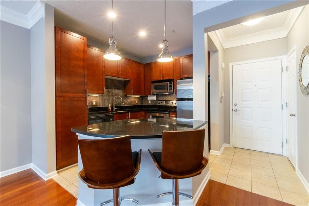 1 bedroom, 1 bathroom, 750 sq ft condominium for sale at 400 17th Street 2118, Atlanta, GA 30363 — photo 3