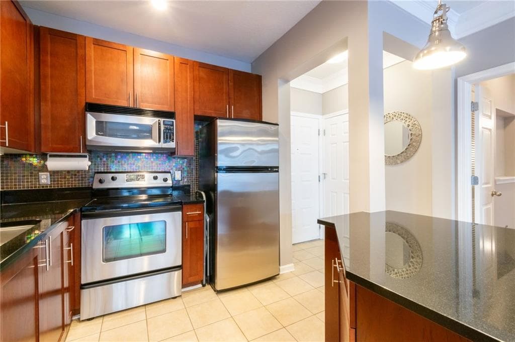 1 bedroom, 1 bathroom, 750 sq ft condominium for sale at 400 17th Street 2118, Atlanta, GA 30363 — photo 8