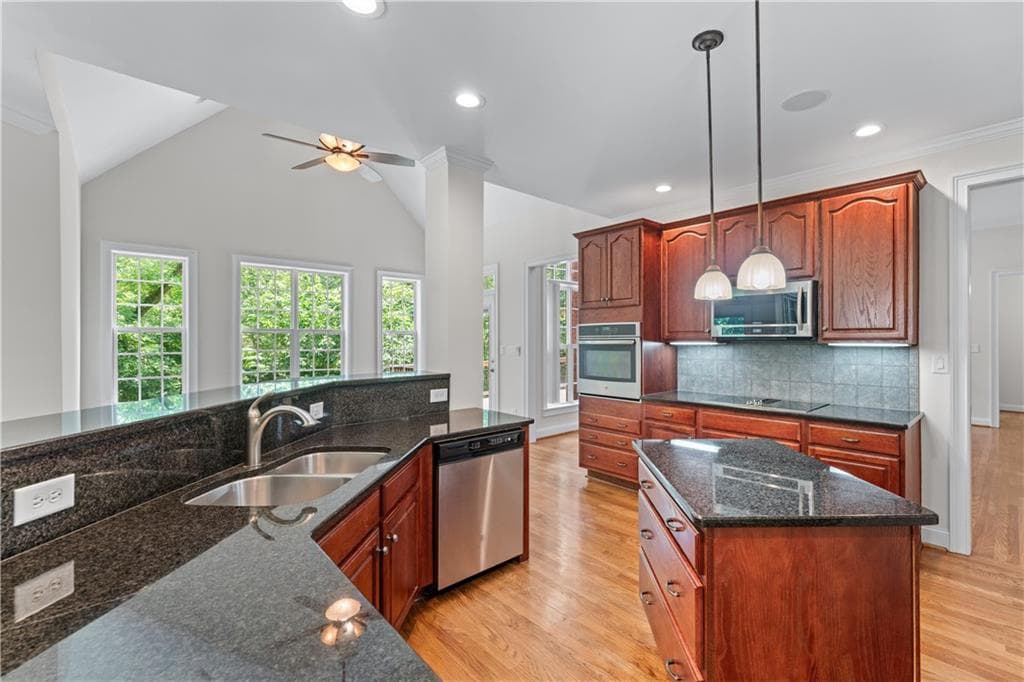 5 bedroom, 5 bathroom, 6,813 sq ft single family residence for sale at 6020 Cochran Mill Road, Chattahoochee Hills, GA 30268 — photo 6