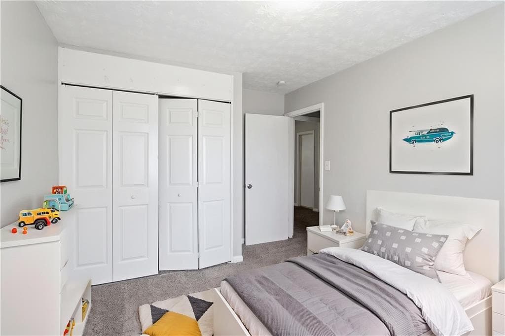 3 bedroom, 2 bathroom, 1,674 sq ft single family residence under contract at 8822 Ashwood Drive, Riverdale, GA 30274 — photo 6