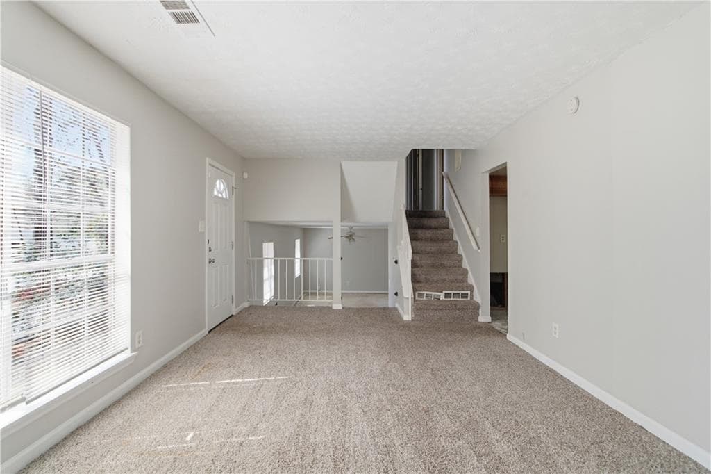 3 bedroom, 2 bathroom, 1,674 sq ft single family residence under contract at 8822 Ashwood Drive, Riverdale, GA 30274 — photo 8