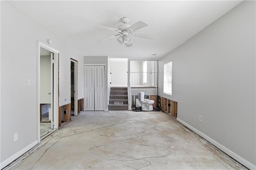 3 bedroom, 2 bathroom, 1,674 sq ft single family residence under contract at 8822 Ashwood Drive, Riverdale, GA 30274 — photo 9