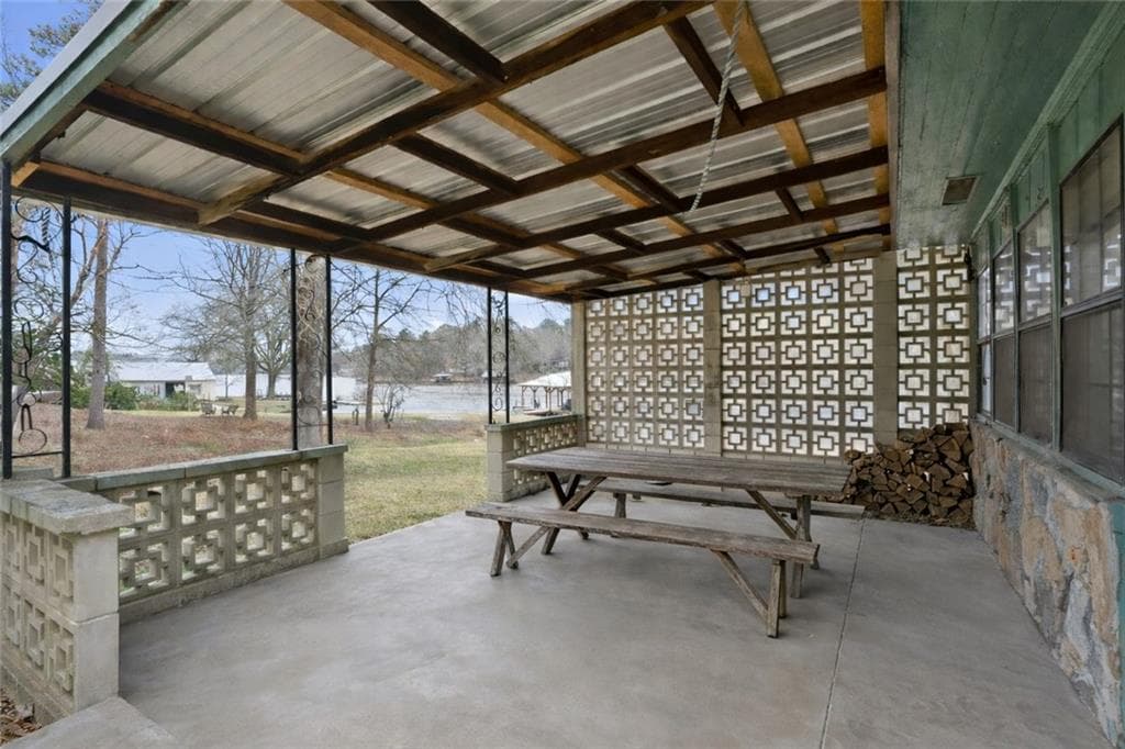 2 bedroom, 1 bathroom, 1,836 sq ft single family residence for sale at 170 Waters Bridge Circle, Covington, GA 30014 — photo 10