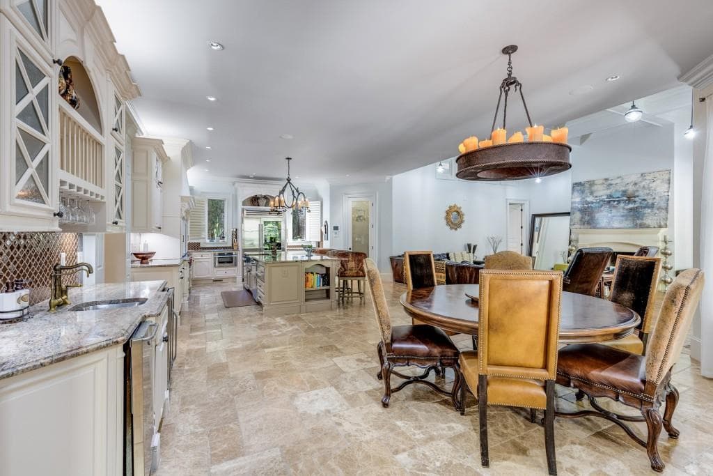 6 bedroom, 8 bathroom, 6,515 sq ft single family residence under contract at 1060 Canter Road, Atlanta, GA 30324 — photo 7