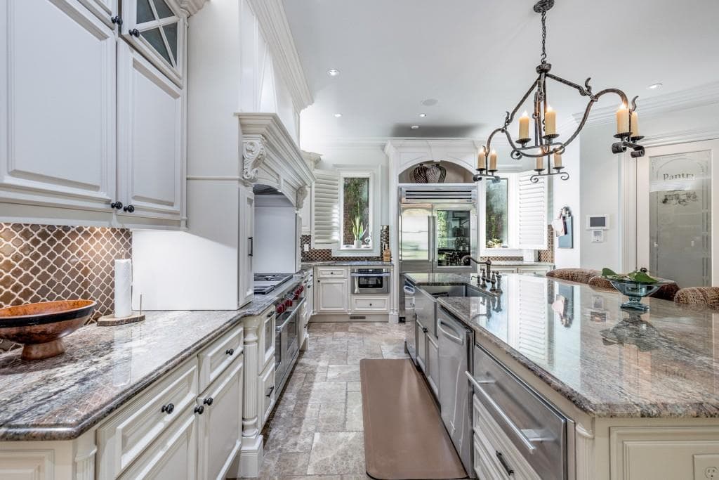 6 bedroom, 8 bathroom, 6,515 sq ft single family residence under contract at 1060 Canter Road, Atlanta, GA 30324 — photo 9
