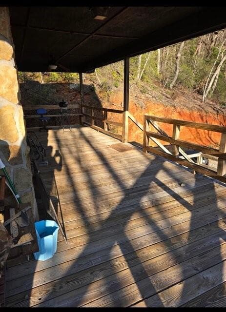 3 bedroom, 3 bathroom, 2,240 sq ft single family residence under contract at 100 Hidden Hollow Lane, Dahlonega, GA 30533 — photo 5