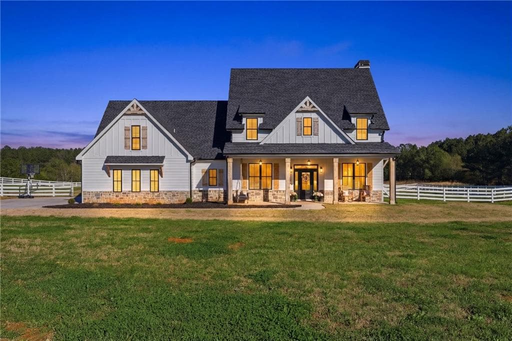 4 bedroom, 3 bathroom, 2,925 sq ft single family residence sold at 28 Ravenfield Road, Taylorsville, GA 30178