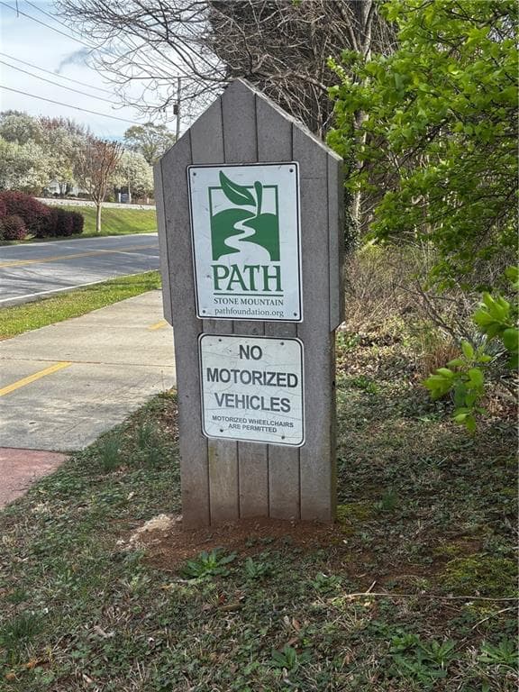 4 bedroom, 3 bathroom single family residence under contract at 4071 Church Street, Clarkston, GA 30021 — photo 5