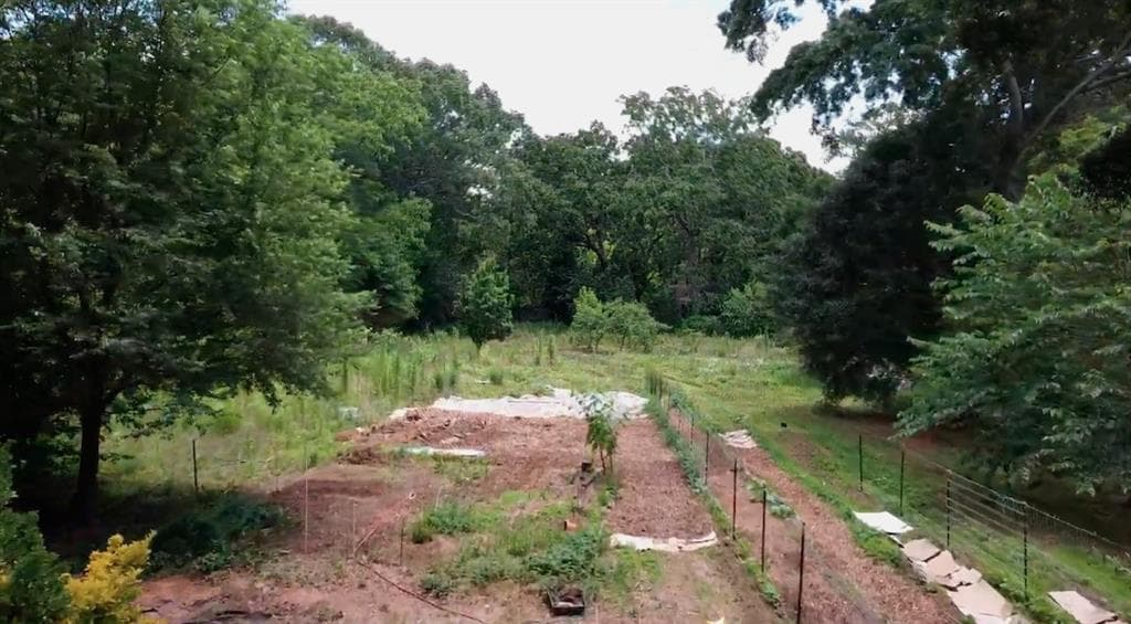 4 bedroom, 3 bathroom, 1,988 sq ft single family residence under contract at 4071 Church Street, Clarkston, GA 30021 — photo 4