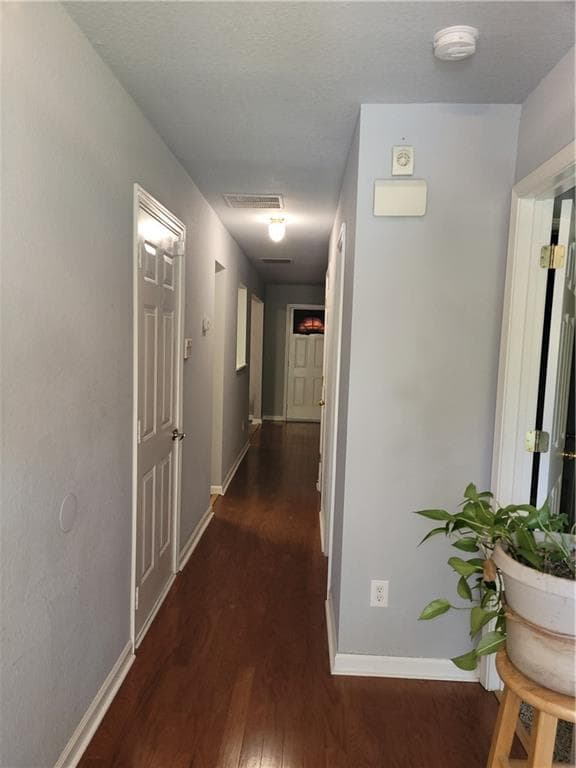 4 bedroom, 3 bathroom, 2,463 sq ft single family residence under contract at 10221 Deep Creek Place, Union City, GA 30291 — photo 3
