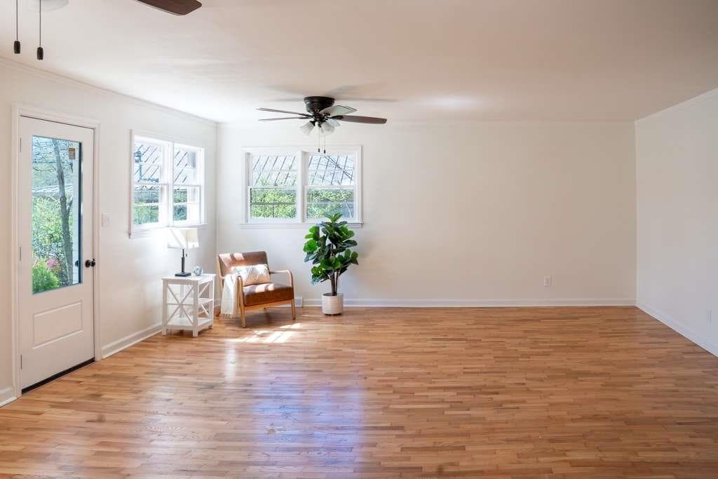 3 bedroom, 2 bathroom, 1,700 sq ft single family residence for sale at 317 Jackson Street, Cartersville, GA 30120 — photo 3