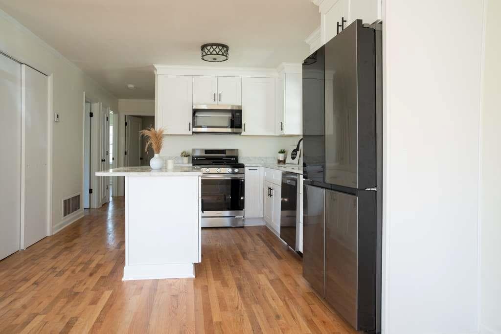 3 bedroom, 2 bathroom, 1,700 sq ft single family residence for sale at 317 Jackson Street, Cartersville, GA 30120 — photo 9