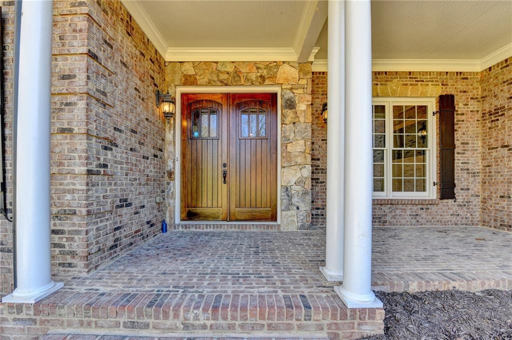 6 bedroom, 5 bathroom, 6,209 sq ft single family residence for sale at 2895 Shumard Oak Drive, Braselton, GA 30517 — photo 3