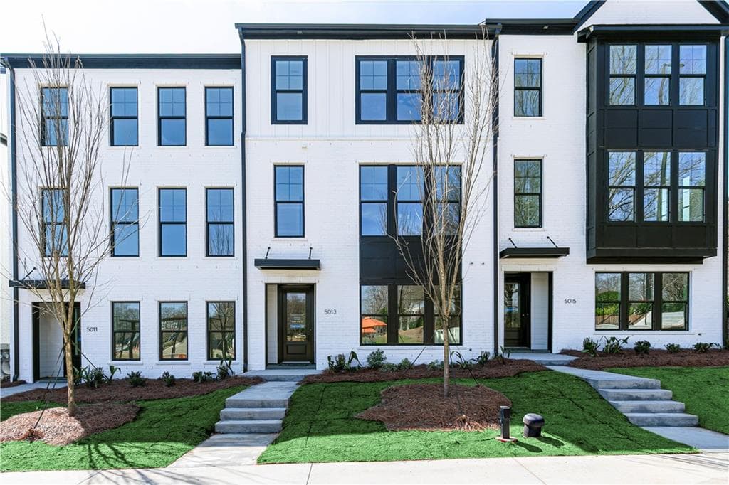 3 bedroom, 4 bathroom, 2,700 sq ft townhouse under contract at 5013 Hartwell Place, Alpharetta, GA 30009 — photo 2