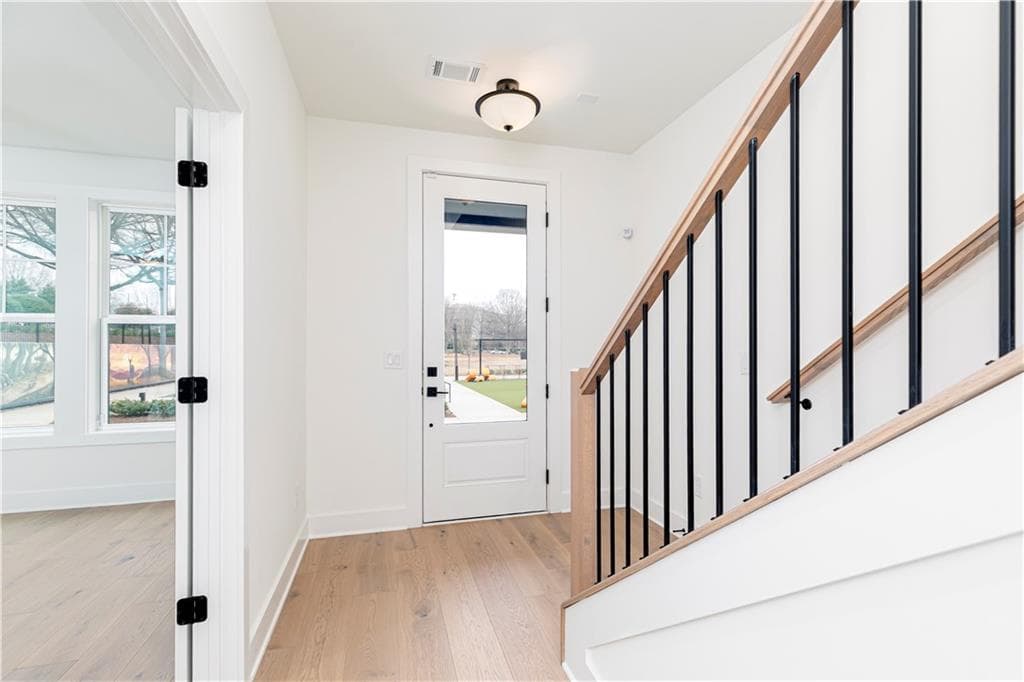3 bedroom, 4 bathroom, 2,700 sq ft townhouse under contract at 5013 Hartwell Place, Alpharetta, GA 30009 — photo 3