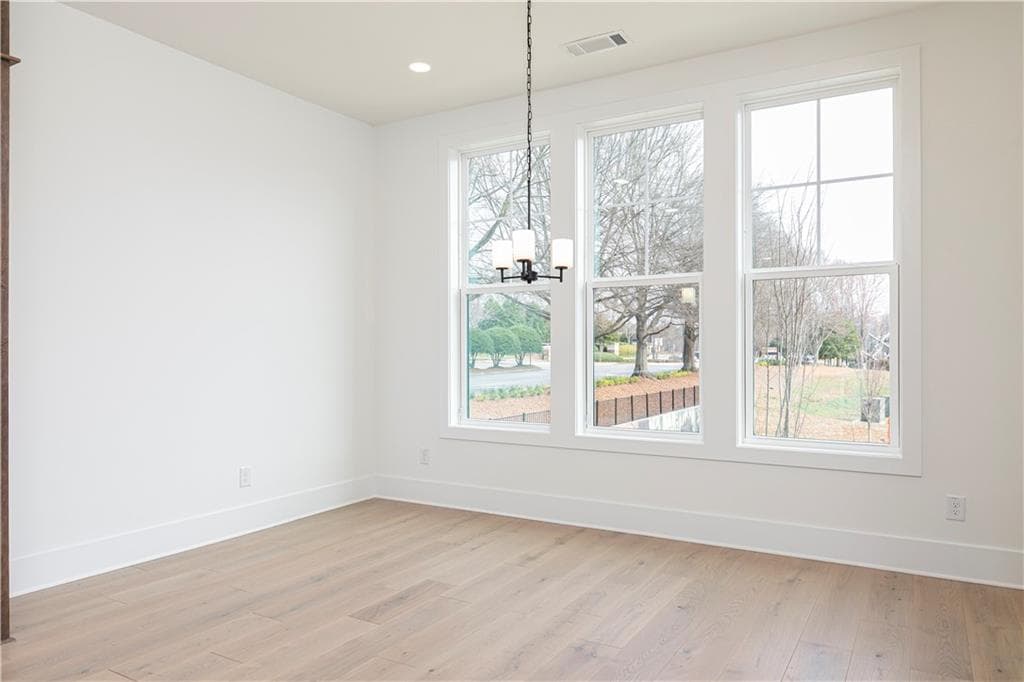 3 bedroom, 4 bathroom, 2,700 sq ft townhouse under contract at 5013 Hartwell Place, Alpharetta, GA 30009 — photo 6