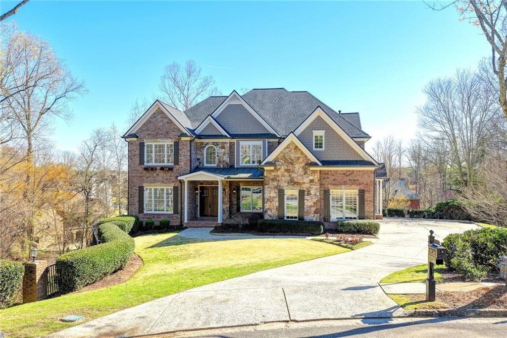 6 bedroom, 5 bathroom, 6,209 sq ft single family residence for sale at 2895 Shumard Oak Drive, Braselton, GA 30517 — photo 2