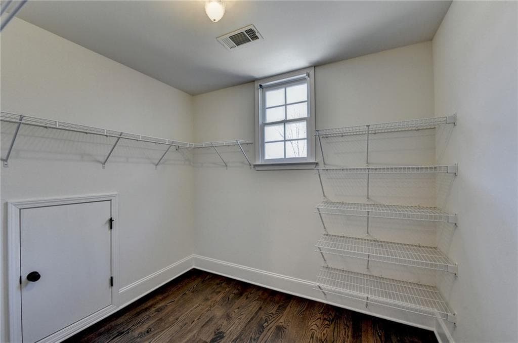 6 bedroom, 5 bathroom, 6,209 sq ft single family residence for sale at 2895 Shumard Oak Drive, Braselton, GA 30517 — photo 7