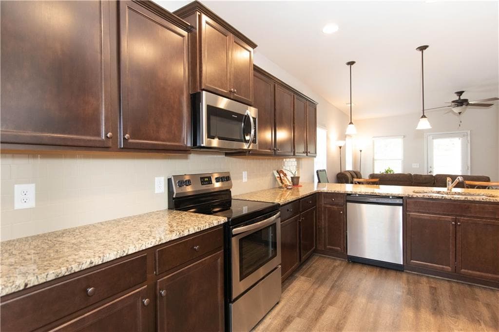 3 bedroom, 3 bathroom, 2,186 sq ft single family residence for sale at 103 Prominence Court, Canton, GA 30114 — photo 6