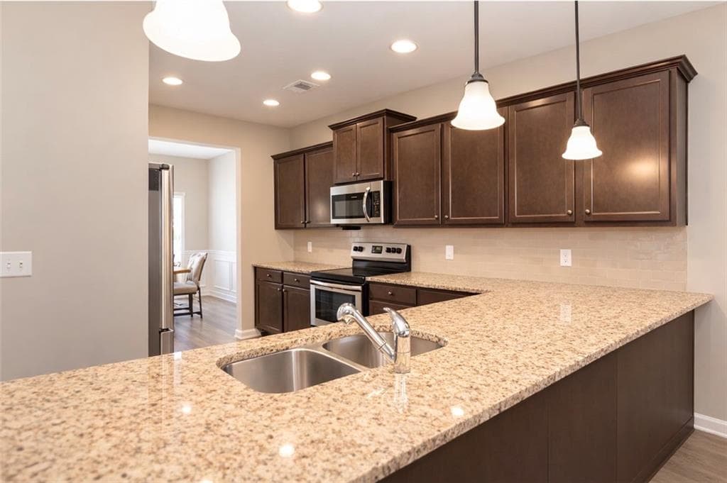 3 bedroom, 3 bathroom, 2,186 sq ft single family residence for sale at 103 Prominence Court, Canton, GA 30114 — photo 7
