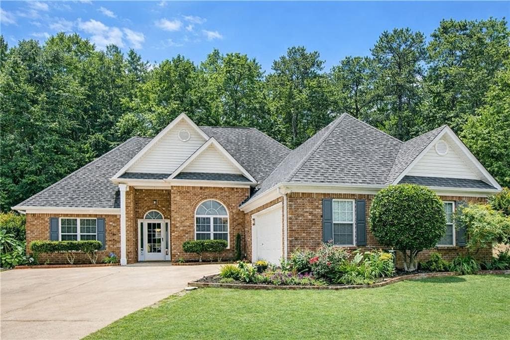 1429 Fountain View Drive, Lawrenceville, GA 30043 — most recent listing photo