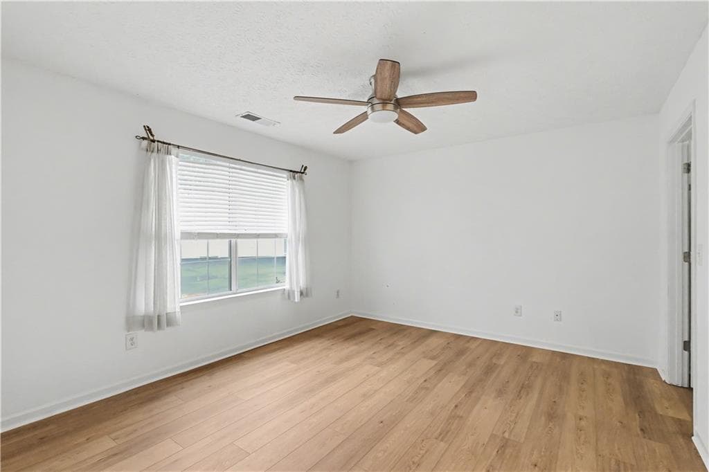 2 bedroom, 2 bathroom, 1,256 sq ft condominium for sale at 3758 NW Vineyards Lake Circle 8, Kennesaw, GA 30144 — photo 7