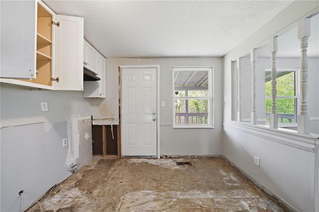 4 bedroom, 2 bathroom, 1,020 sq ft single family residence for sale at 6865 Kimberly Mill Road, Atlanta, GA 30349 — photo 4