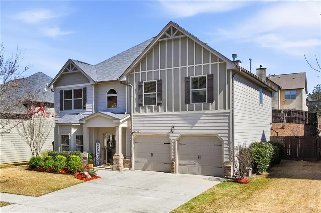 4 bedroom, 3 bathroom, 2,564 sq ft single family residence for sale at 1112 Deadwood Trail, Loganville, GA 30052 — photo 2