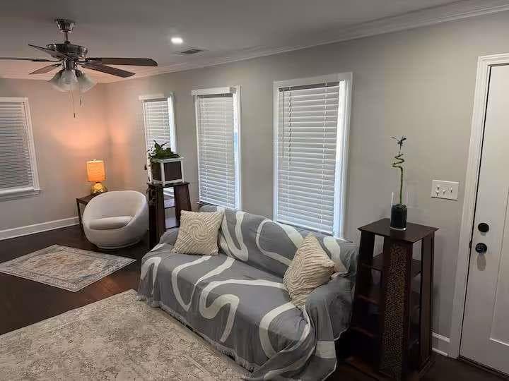 3 bedroom, 2 bathroom, 1,329 sq ft single family residence for sale at 2301 Amber Way, Decatur, GA 30032 — photo 2