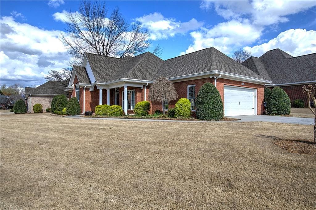 3 bedroom, 2 bathroom, 1,534 sq ft single family residence for sale at 120 Vinings Way, Calhoun, GA 30701 — photo 5