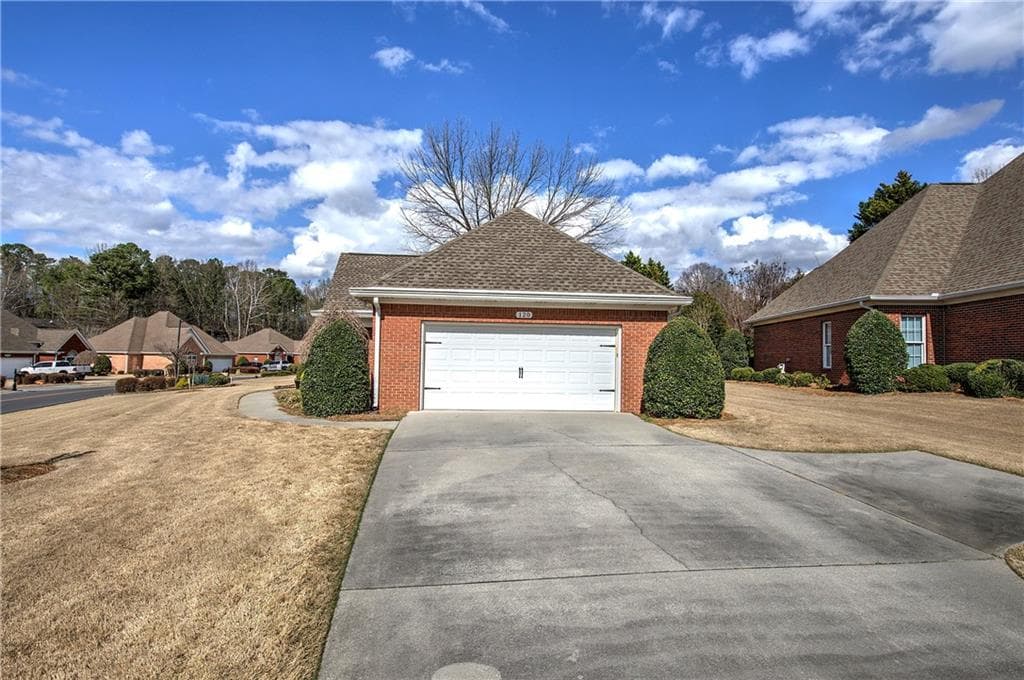 3 bedroom, 2 bathroom, 1,534 sq ft single family residence for sale at 120 Vinings Way, Calhoun, GA 30701 — photo 6