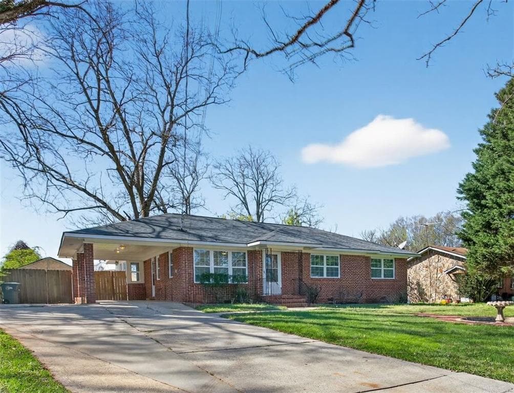4 bedroom, 2 bathroom, 1,708 sq ft single family residence sold at 1705 Ridge Street, Griffin, GA 30223