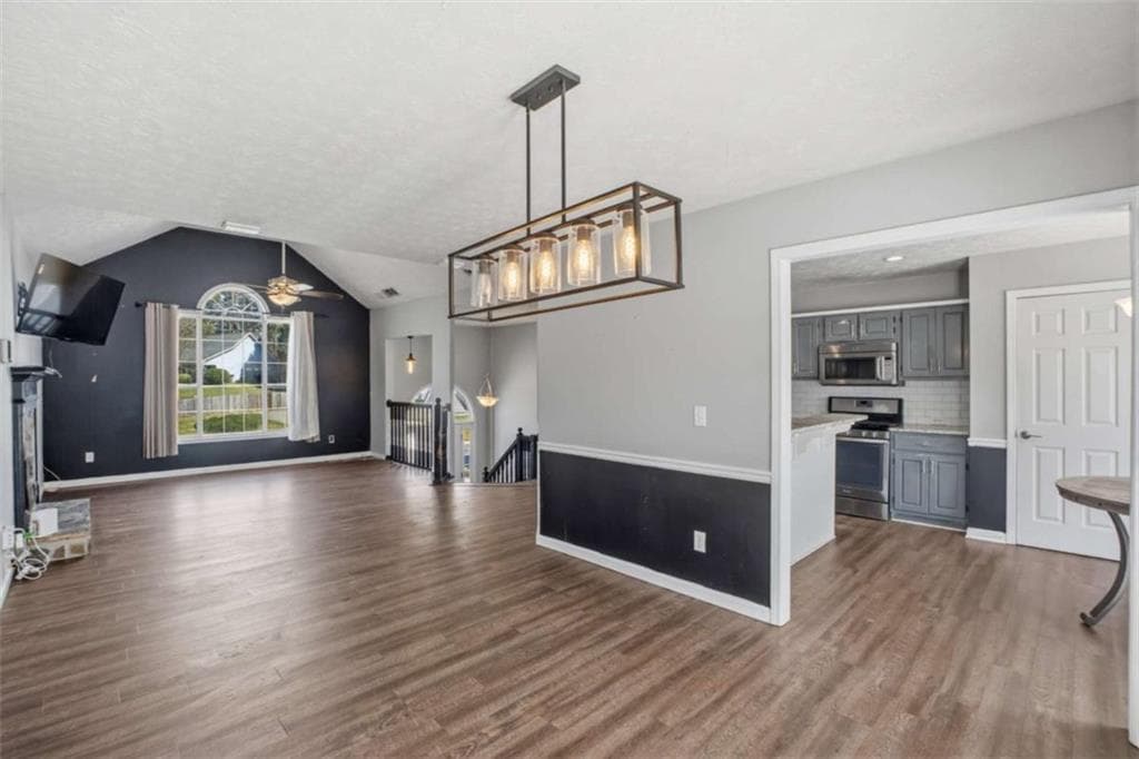 5 bedroom, 3 bathroom, 2,414 sq ft single family residence under contract at 380 Towler Drive, Loganville, GA 30052 — photo 9
