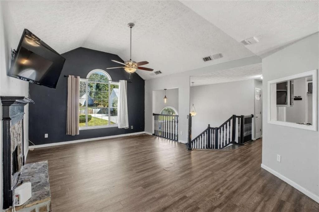 5 bedroom, 3 bathroom, 2,414 sq ft single family residence under contract at 380 Towler Drive, Loganville, GA 30052 — photo 10