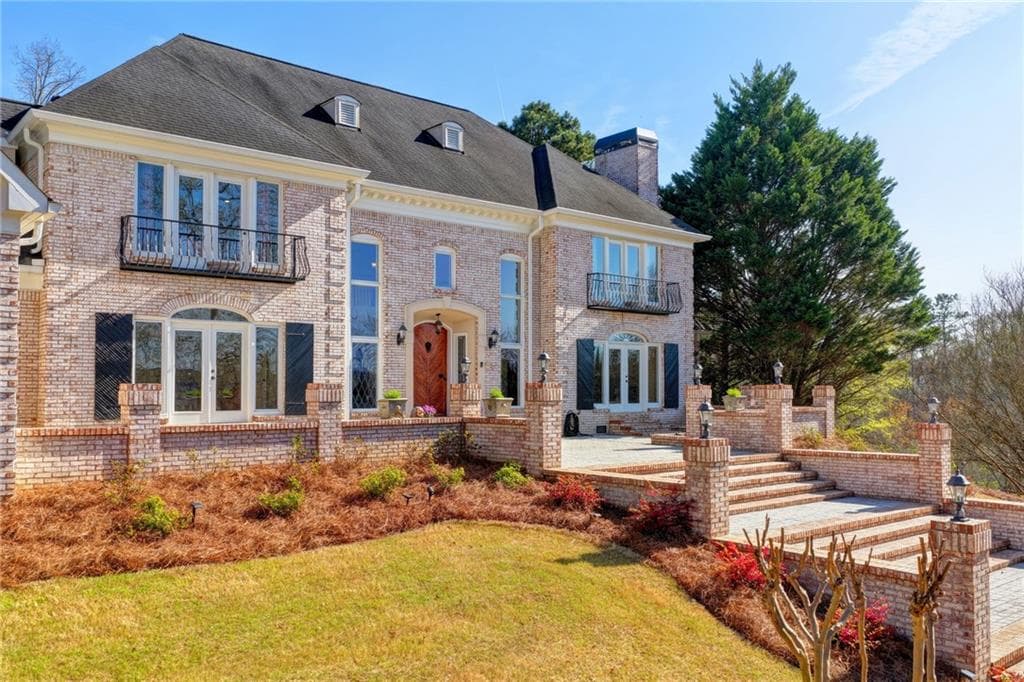 6 bedroom, 8 bathroom, 7,196 sq ft single family residence under contract at 2035 Derby Lane, Braselton, GA 30517 — photo 5