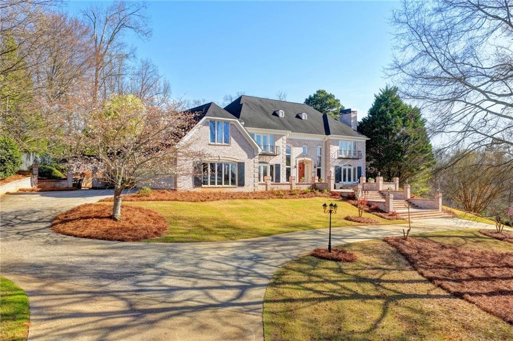 6 bedroom, 8 bathroom, 7,196 sq ft single family residence under contract at 2035 Derby Lane, Braselton, GA 30517 — photo 7