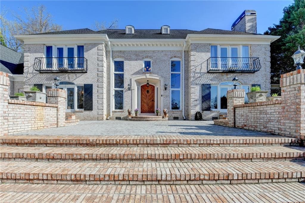 6 bedroom, 8 bathroom, 7,196 sq ft single family residence under contract at 2035 Derby Lane, Braselton, GA 30517 — photo 9