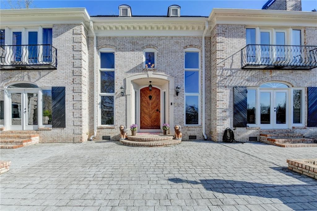 6 bedroom, 8 bathroom, 7,196 sq ft single family residence under contract at 2035 Derby Lane, Braselton, GA 30517 — photo 10