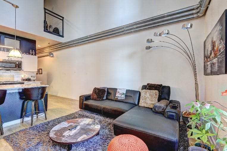 2 bedroom, 2 bathroom, 1,270 sq ft condominium for sale at 260 18th Street 10302, Atlanta, GA 30363 — photo 3