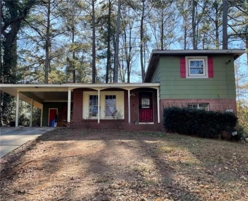 3 bedroom, 2 bathroom, 852 sq ft single family residence sold at 2836 Oldknow Drive, Atlanta, GA 30318