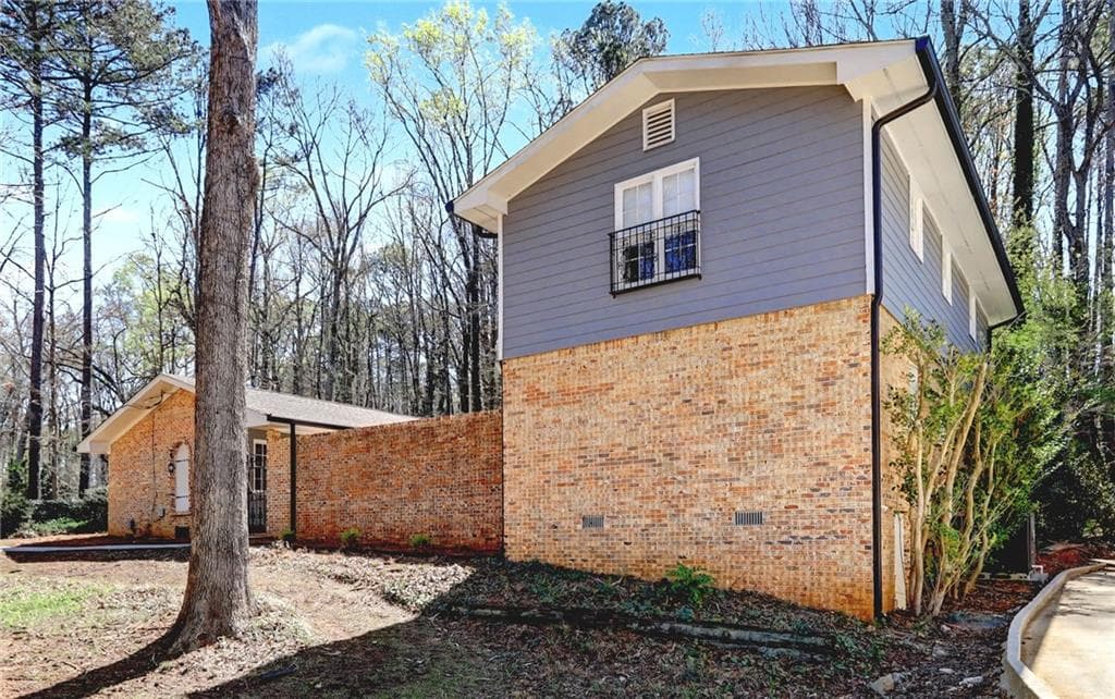 4 bedroom, 4 bathroom, 3,856 sq ft single family residence for sale at 5213 Oxbow Road, Stone Mountain, GA 30087 — photo 2