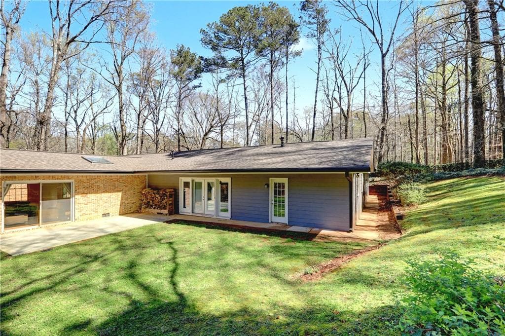 4 bedroom, 4 bathroom, 3,856 sq ft single family residence for sale at 5213 Oxbow Road, Stone Mountain, GA 30087 — photo 4
