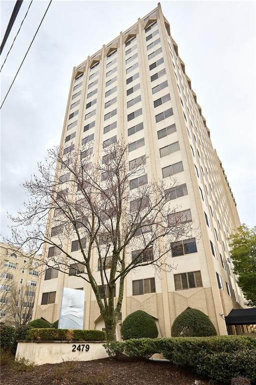 1 bathroom, 505 sq ft condominium for rent at 2479 Peachtree Road 611, Atlanta, GA 30305 for $1,600 a month — photo 3