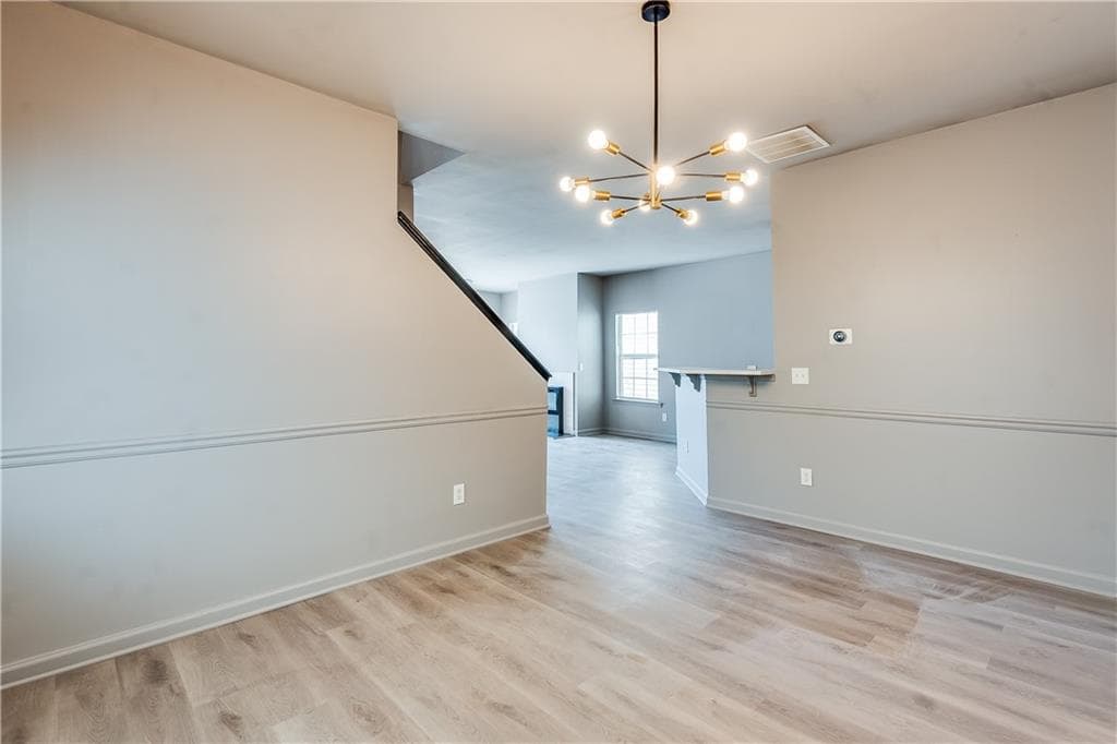 3 bedroom, 3 bathroom, 2,056 sq ft single family residence for sale at 3142 Imperial Circle, Atlanta, GA 30311 — photo 7